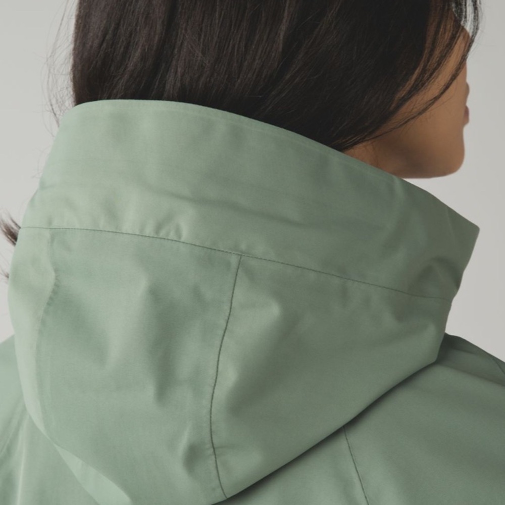 Lululemon Definitely Raining Jacket 6 - Picture 5 of 11